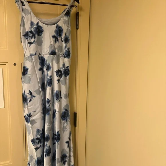 Abercrombie & Fitch Blue Floral Dress - Picture 2 of 6